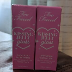 Too Faced Kissing Jelly Gloss - Juicy Lip Oil, Bubblegum and Green Apple